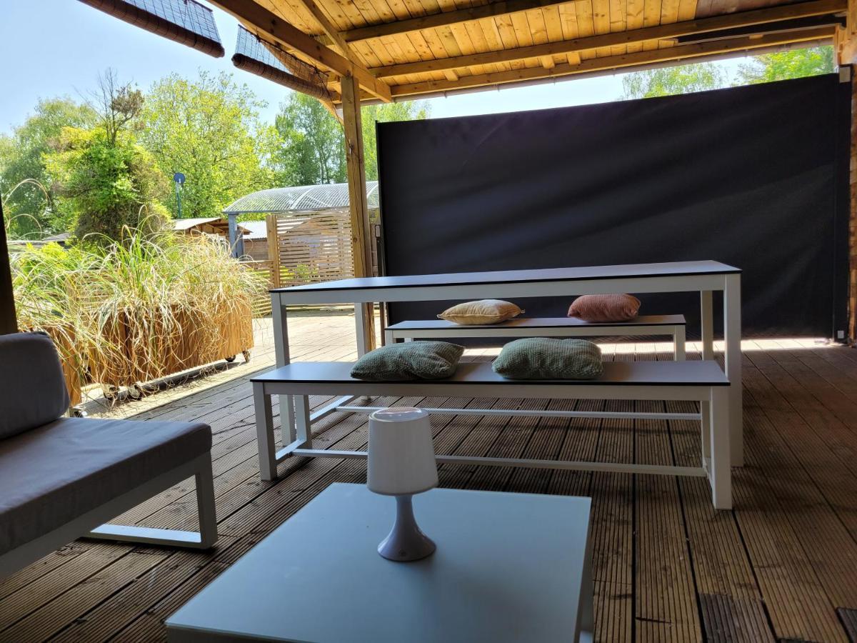 Rustig Gelegen Chalet Solvo Met Terras Aan Het Water Geel Kültér fotó