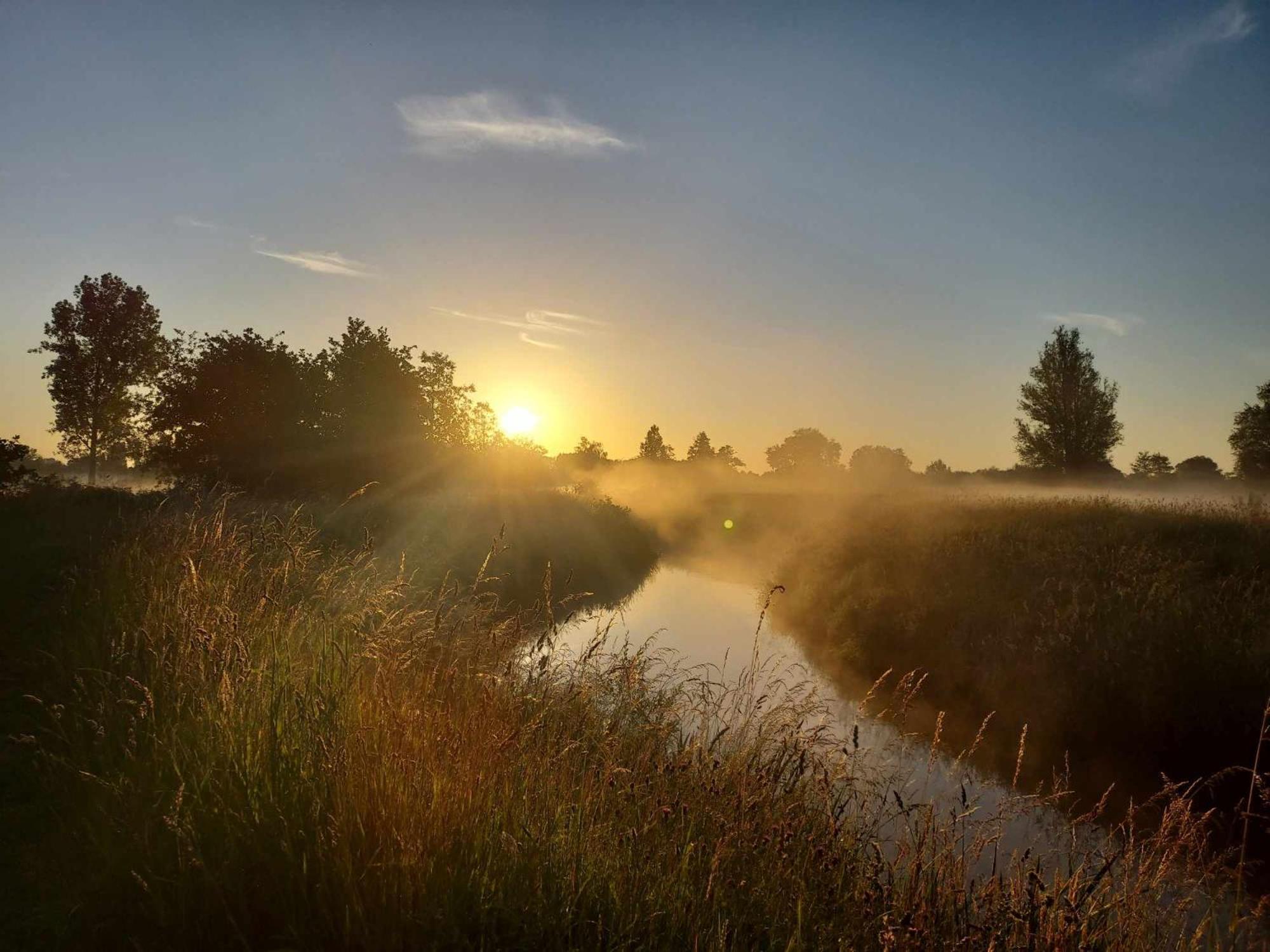 Rustig Gelegen Chalet Solvo Met Terras Aan Het Water Geel Kültér fotó