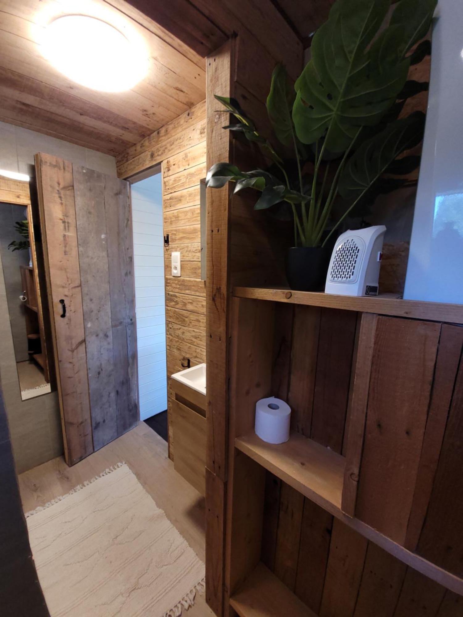 Rustig Gelegen Chalet Solvo Met Terras Aan Het Water Geel Kültér fotó