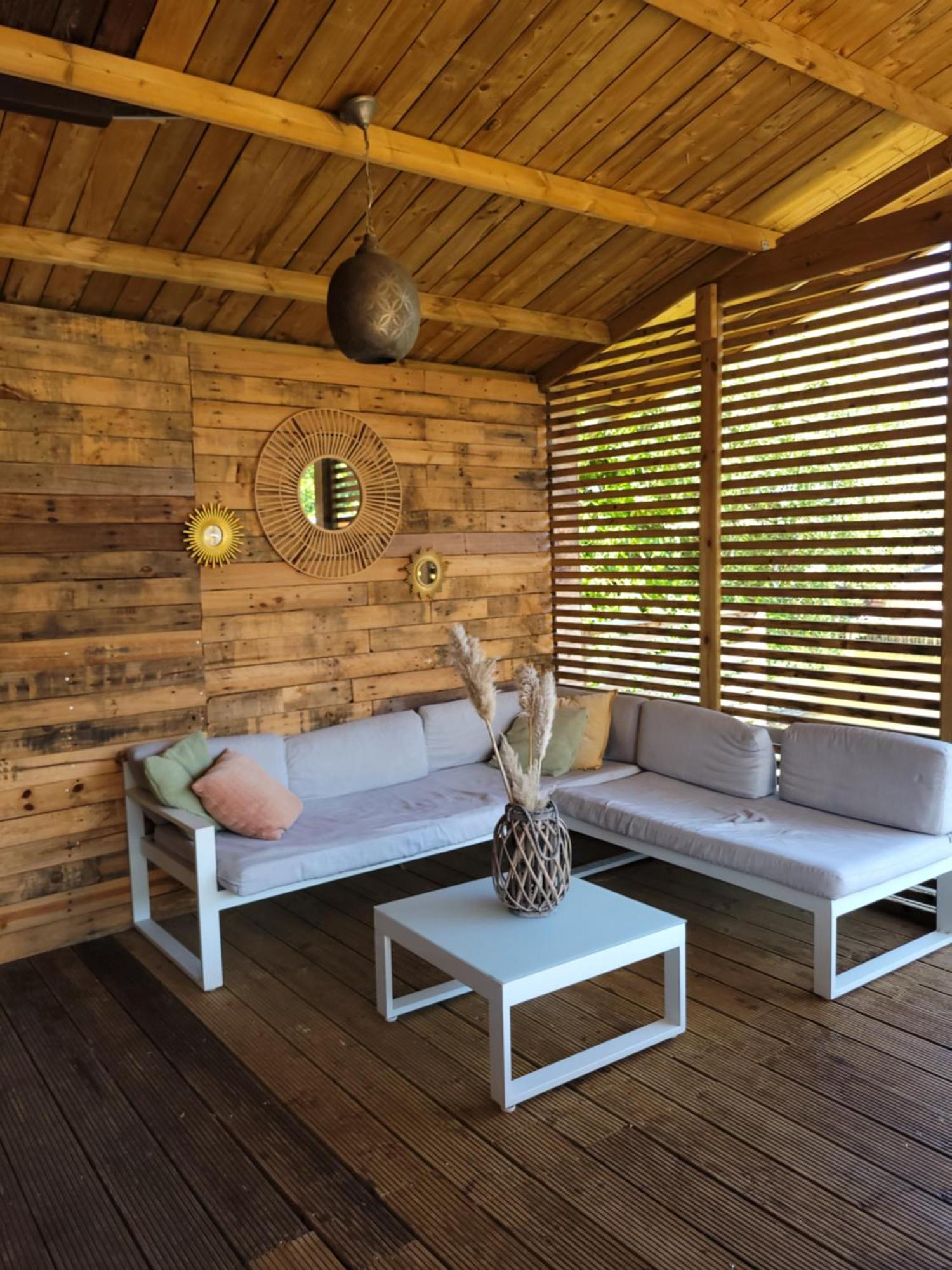 Rustig Gelegen Chalet Solvo Met Terras Aan Het Water Geel Kültér fotó